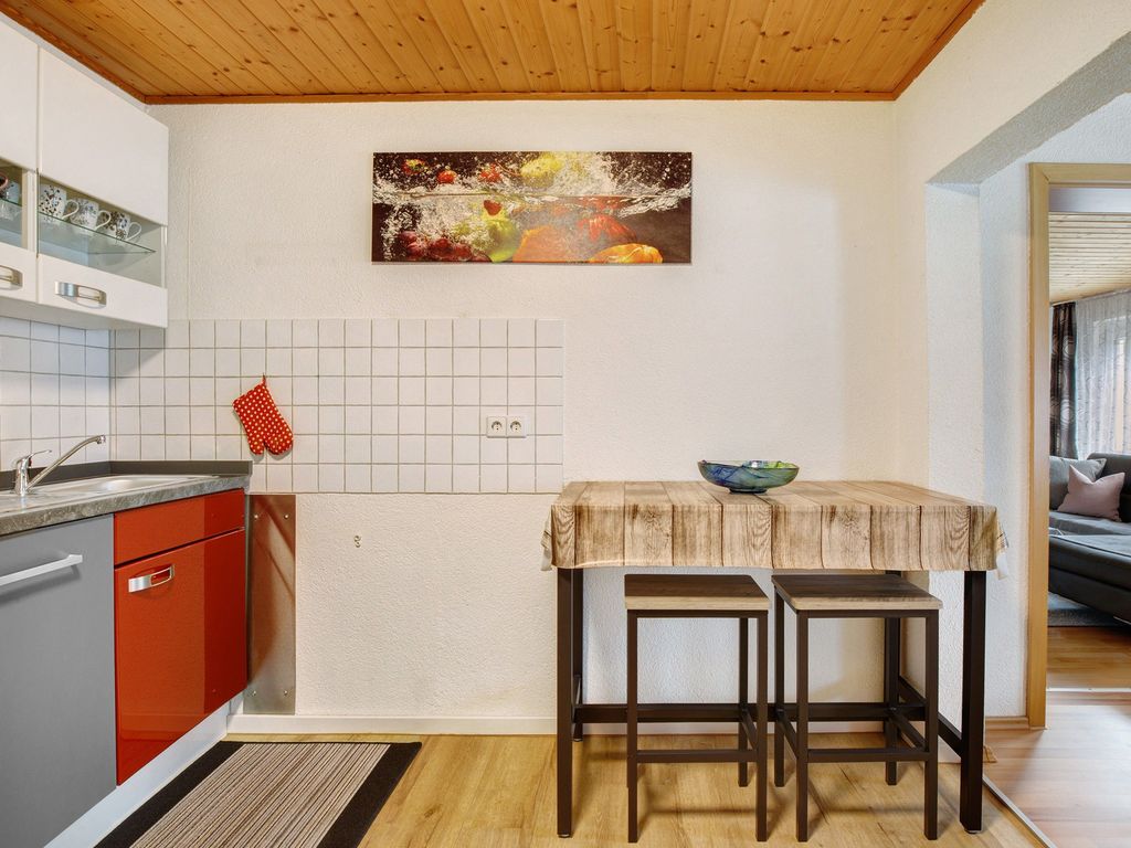 KITCHEN, INSIDE