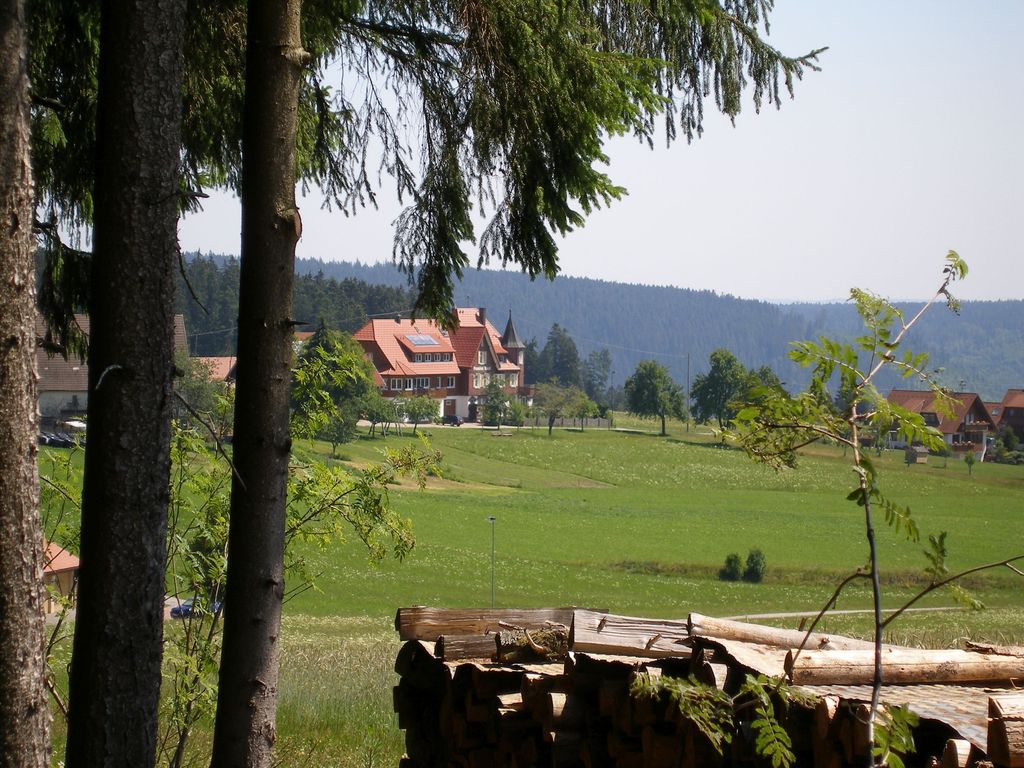 Pension Mast