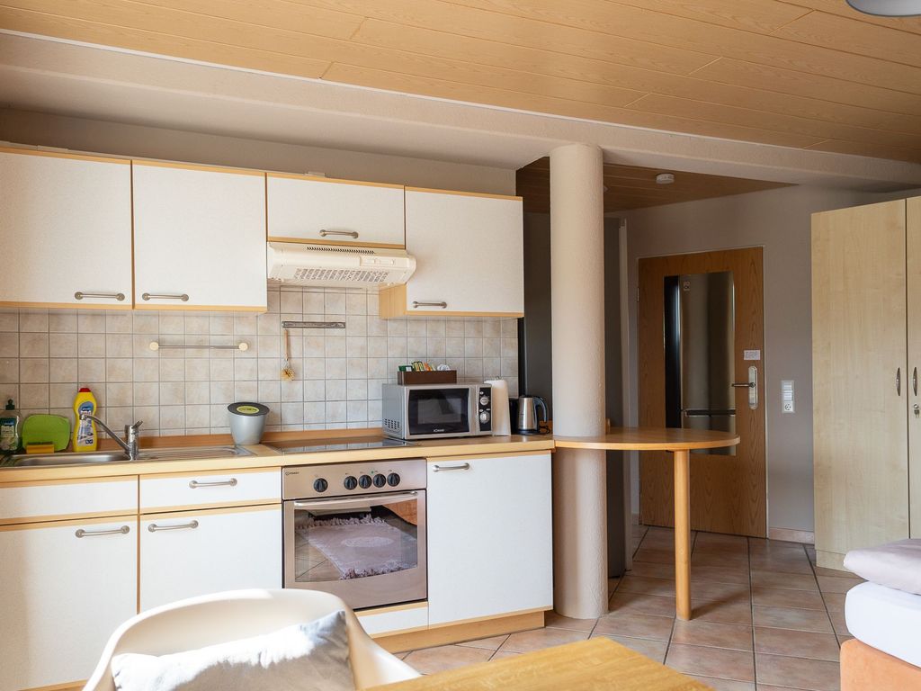 Studio 7 - Küchenzeile, Schrank, Garderobe
