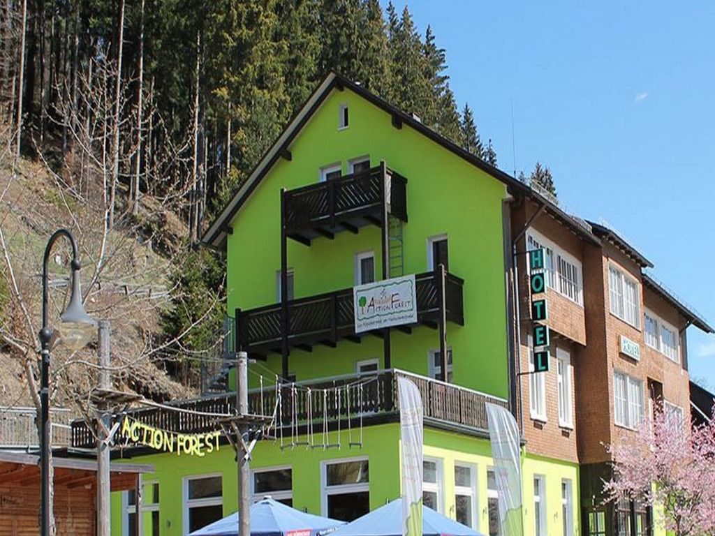 Action Forest Hotel - Kletterwald - Lasertag - nähe Badeparadies