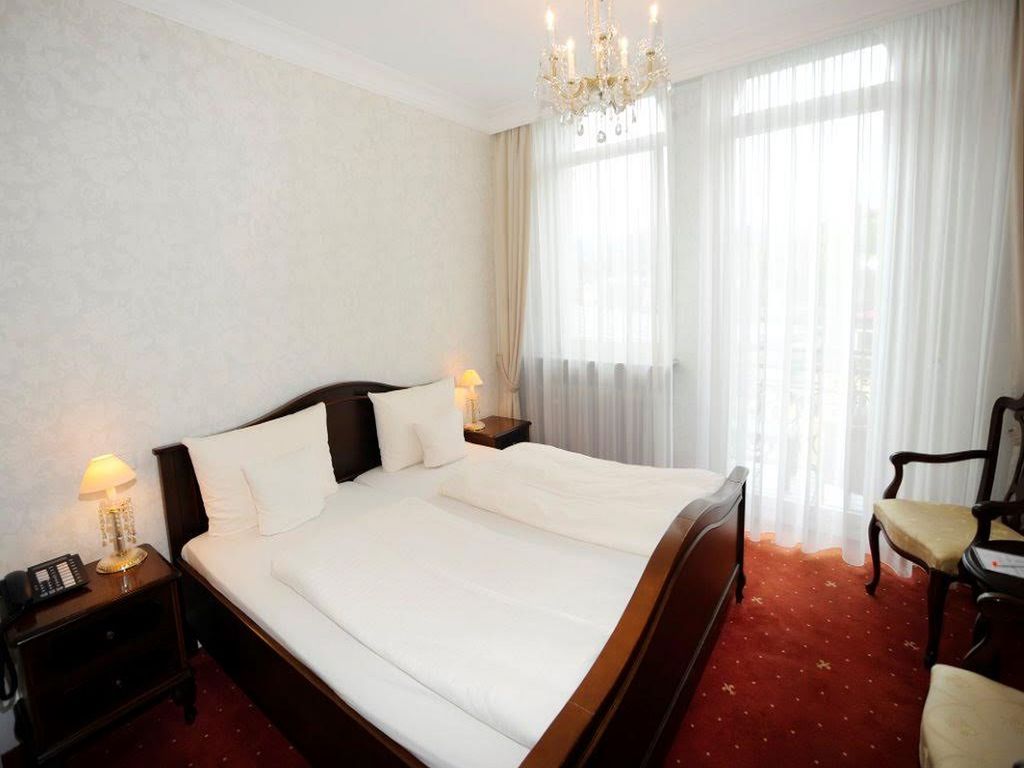 Doppelzimmer Superior mit Dusche oder Badewanne und WC