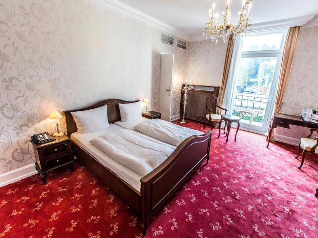 Doppelzimmer Deluxe mit Badewanne und WC
