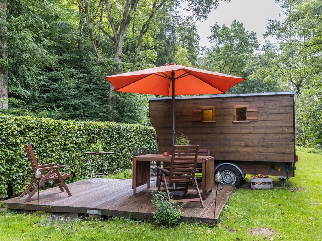 Bienenwagen der Naturheilpraxis Melchger
