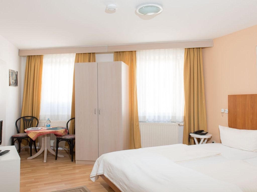 Hotel am Friedrichsbad Zimmer