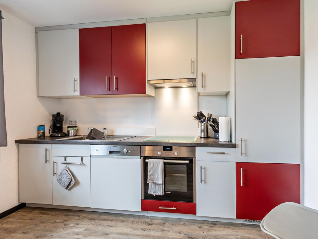 KITCHEN, INSIDE