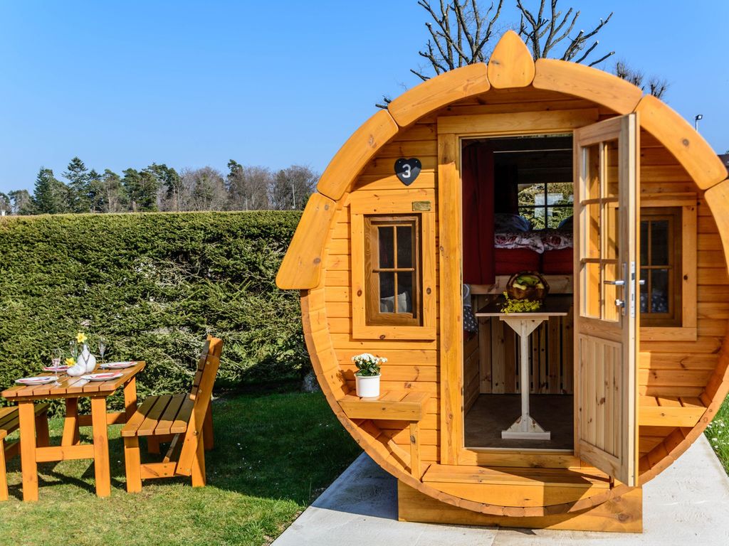 Camping-Erbenwald Schlaffass Aussen