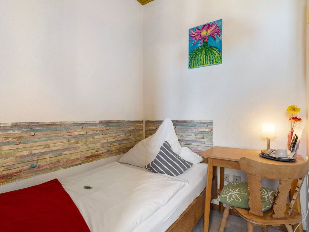 BEDROOM, INSIDE
