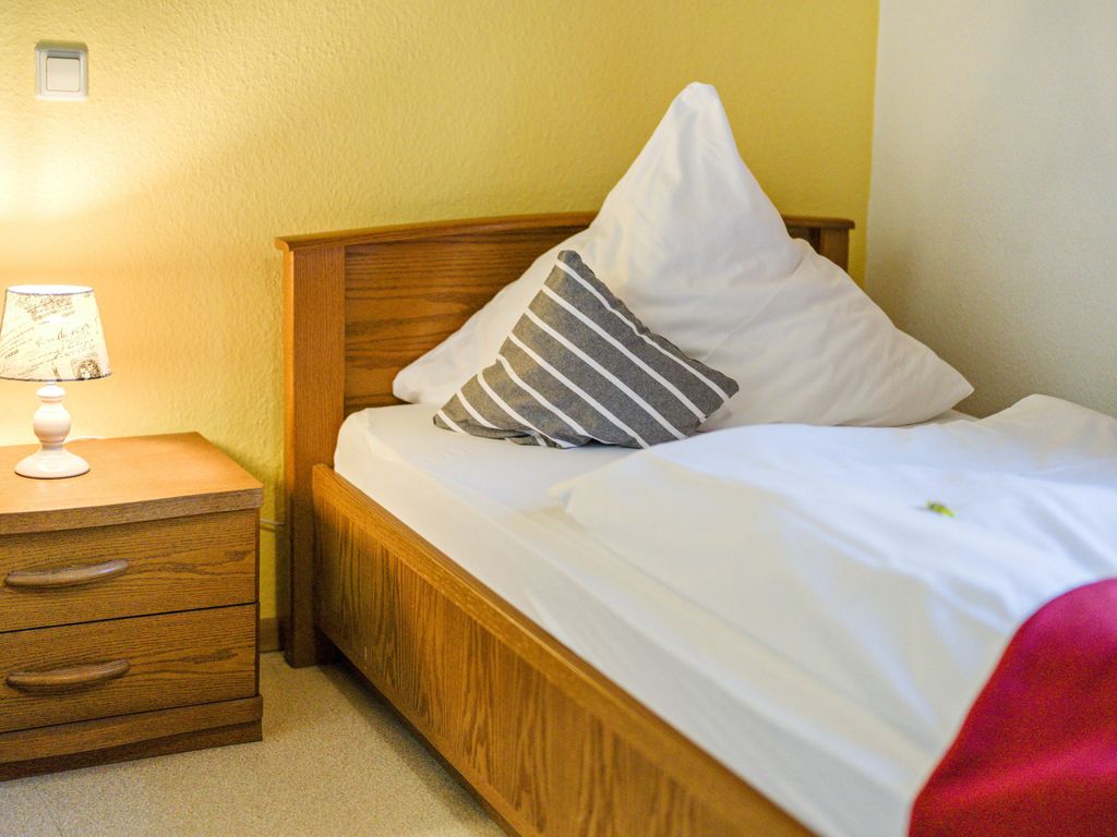 BEDROOM, INSIDE