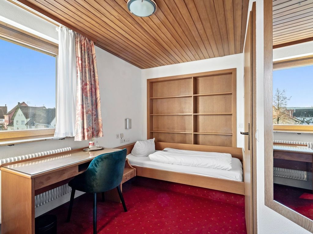 Schlafzimmer 1