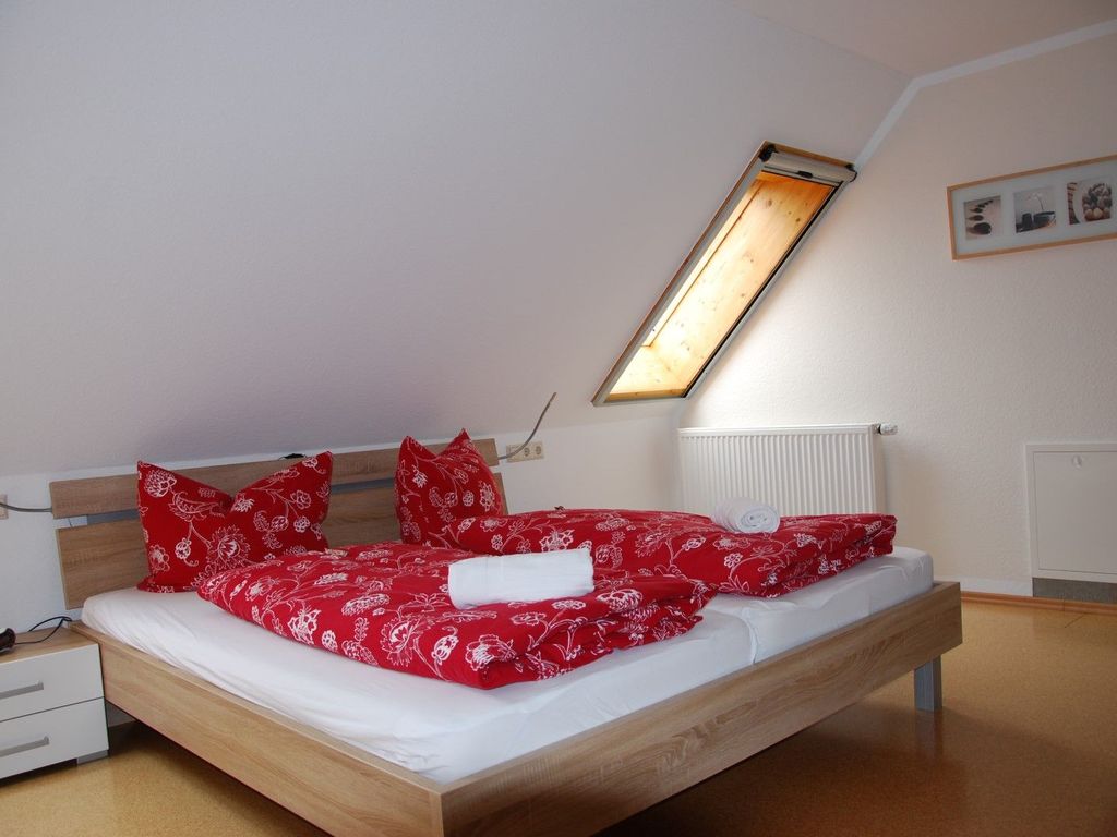 Erstes Schlafzimmer
