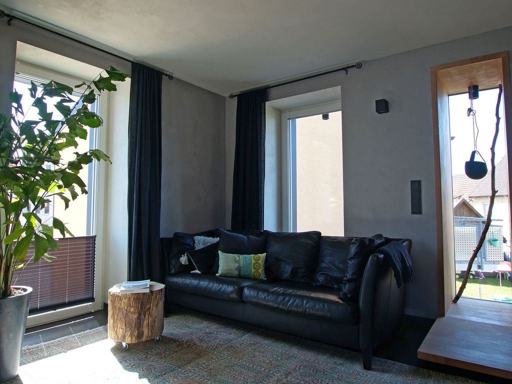 Photo, INSIDE, OUTSIDE
