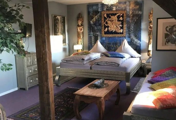 Superior Doppelzimmer Bali mit Eck-Badewanne und WC