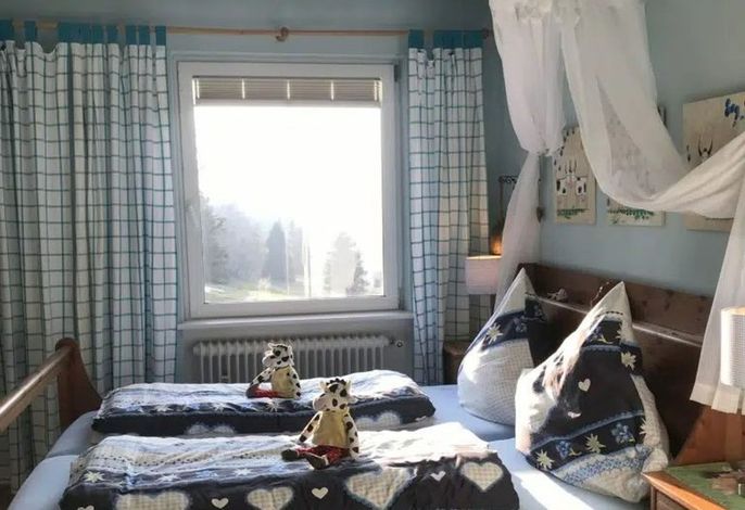 Standard Doppelzimmer Kuh mit Eck-Badewanne und WC