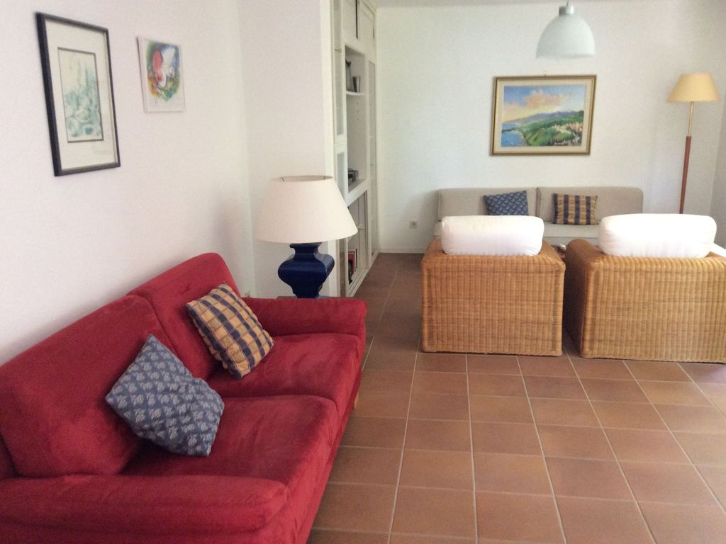 Photo, INSIDE, OUTSIDE