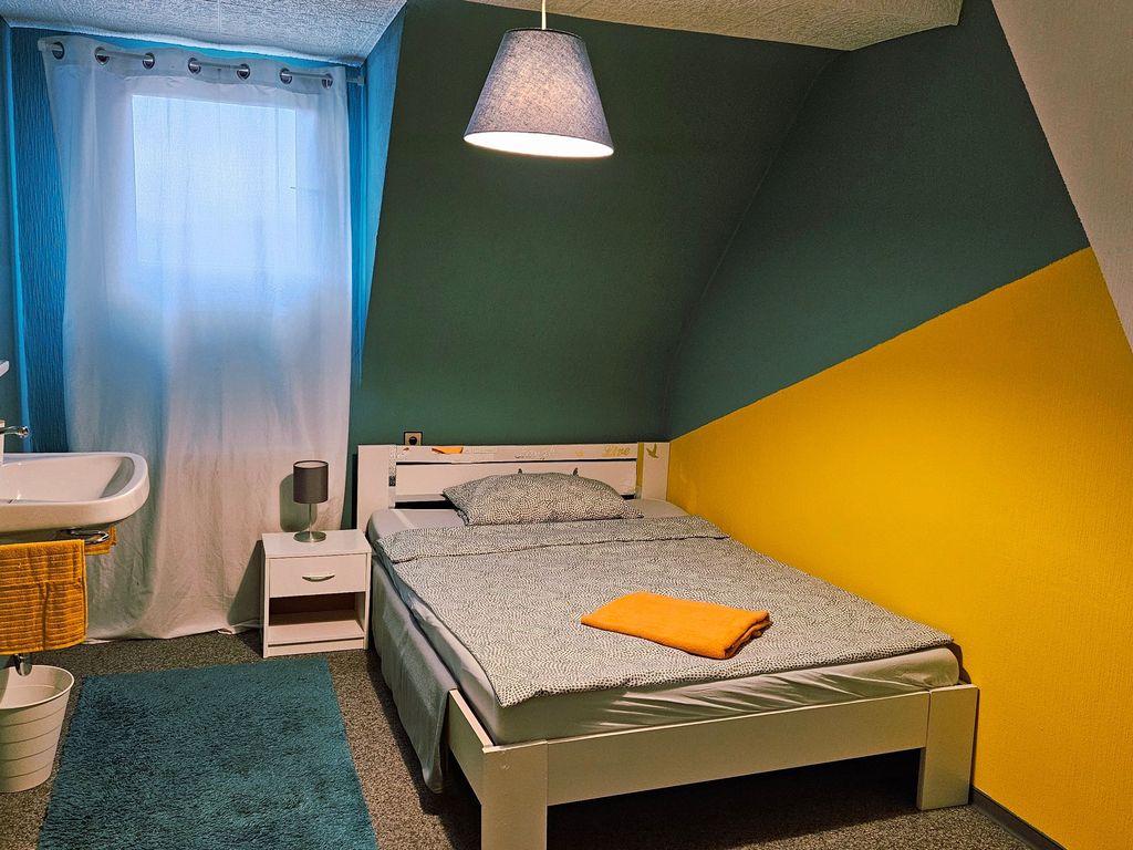 Einzelzimmer 13 qm mit Etagendusche
