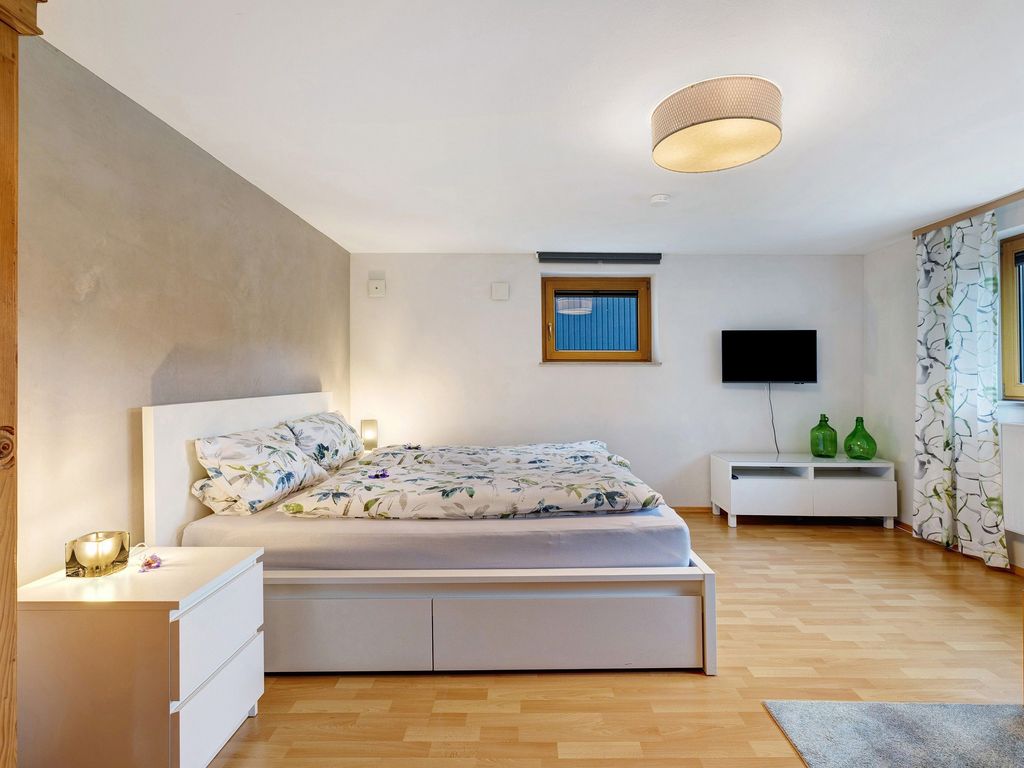 BEDROOM, INSIDE