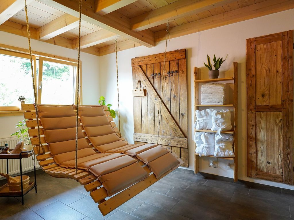 Photo, INSIDE, OUTSIDE