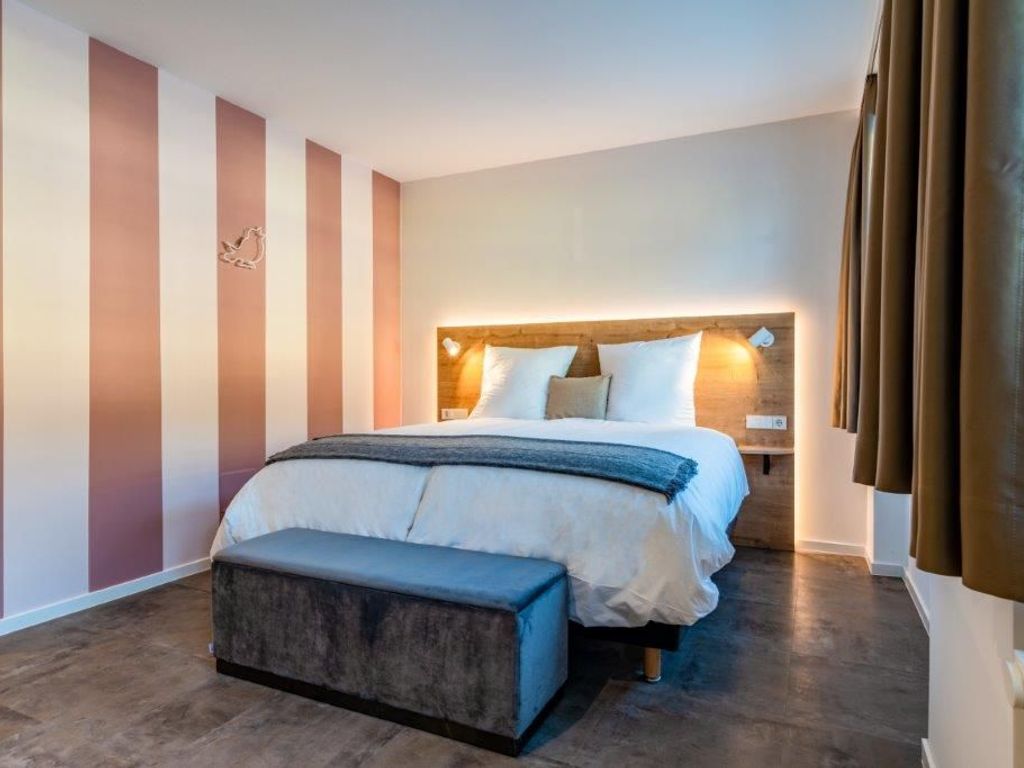 coucou Hotel