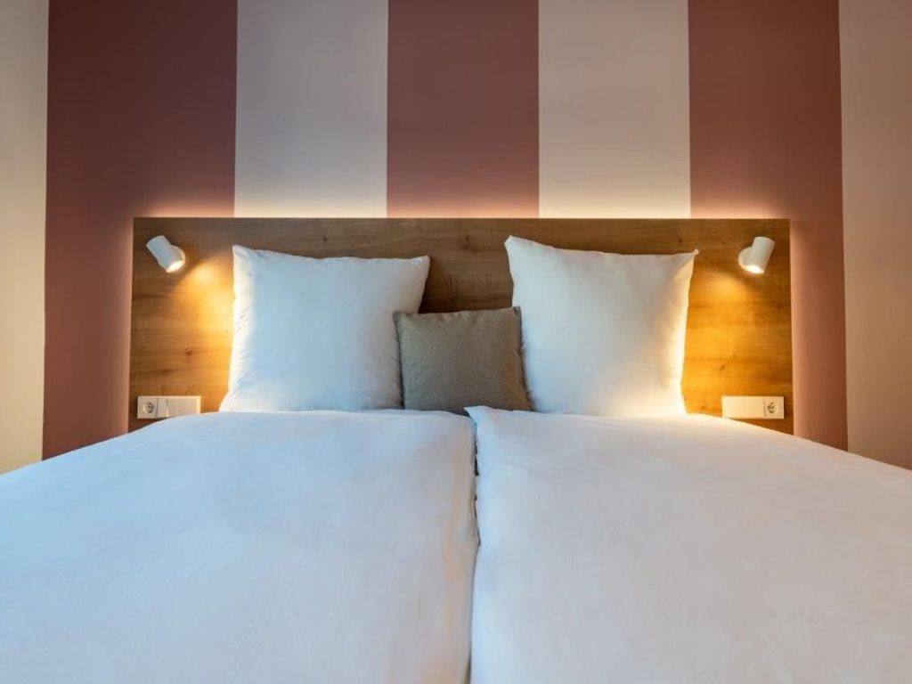 coucou Hotel