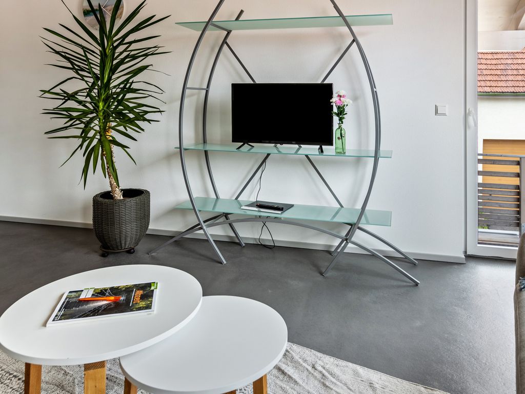 Photo, INSIDE, OUTSIDE