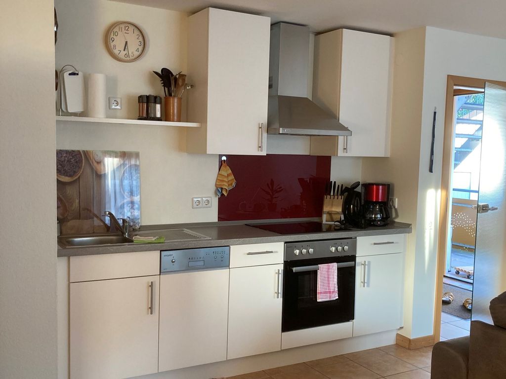KITCHEN, INSIDE