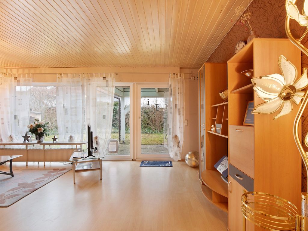 Photo, INSIDE, OUTSIDE