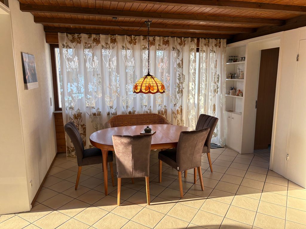 Photo, INSIDE, OUTSIDE