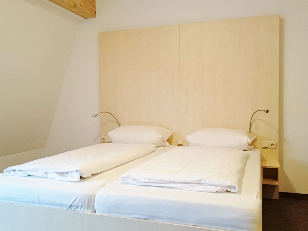 Bett 160cm Breite