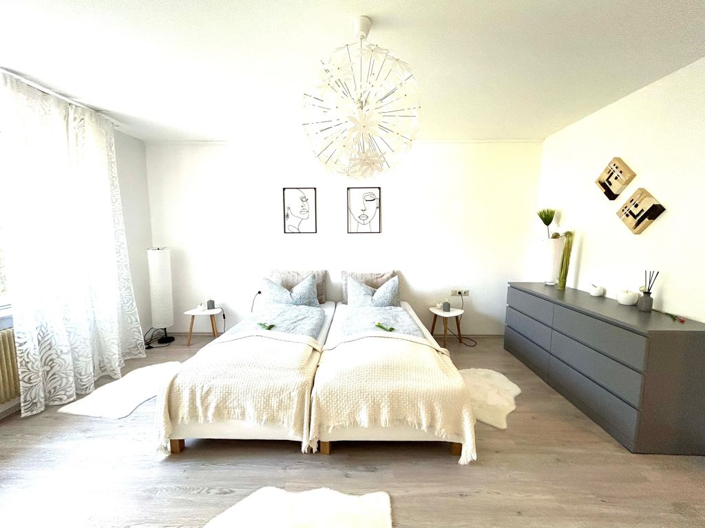 BEDROOM, INSIDE