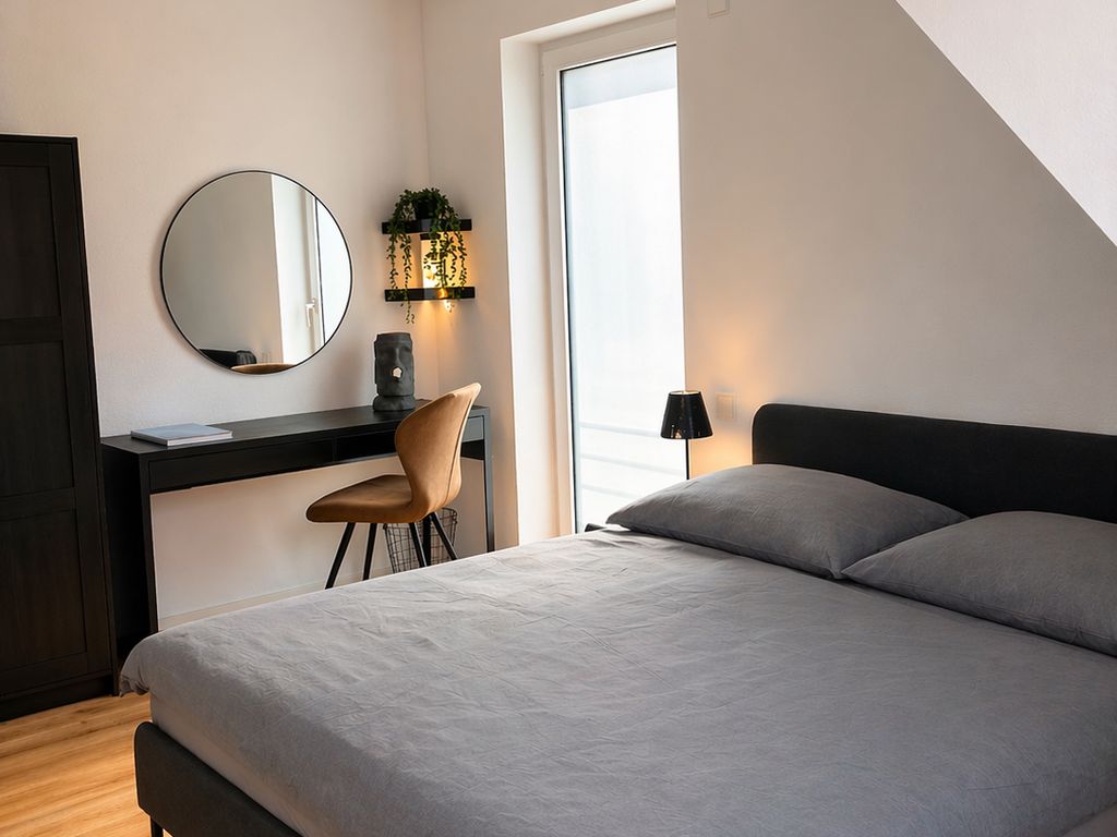 Schlafzimmer 1