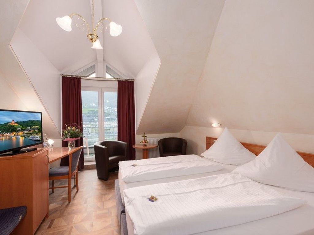 Doppelzimmer mit Balkon