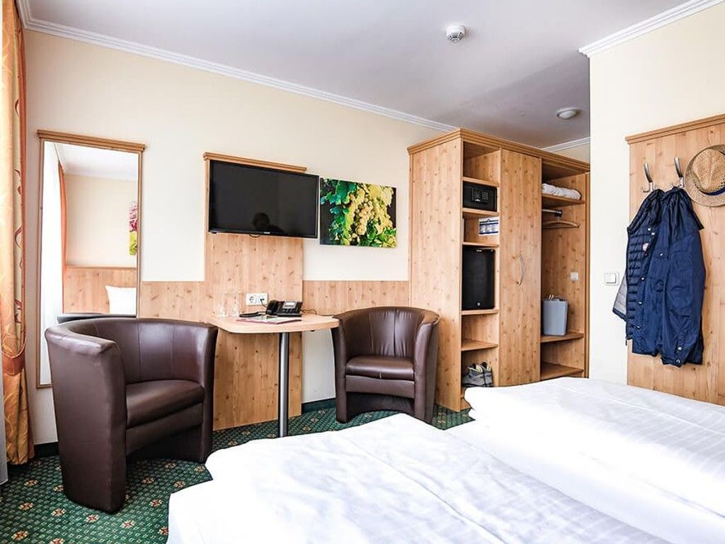 Doppelzimmer mit Balkon