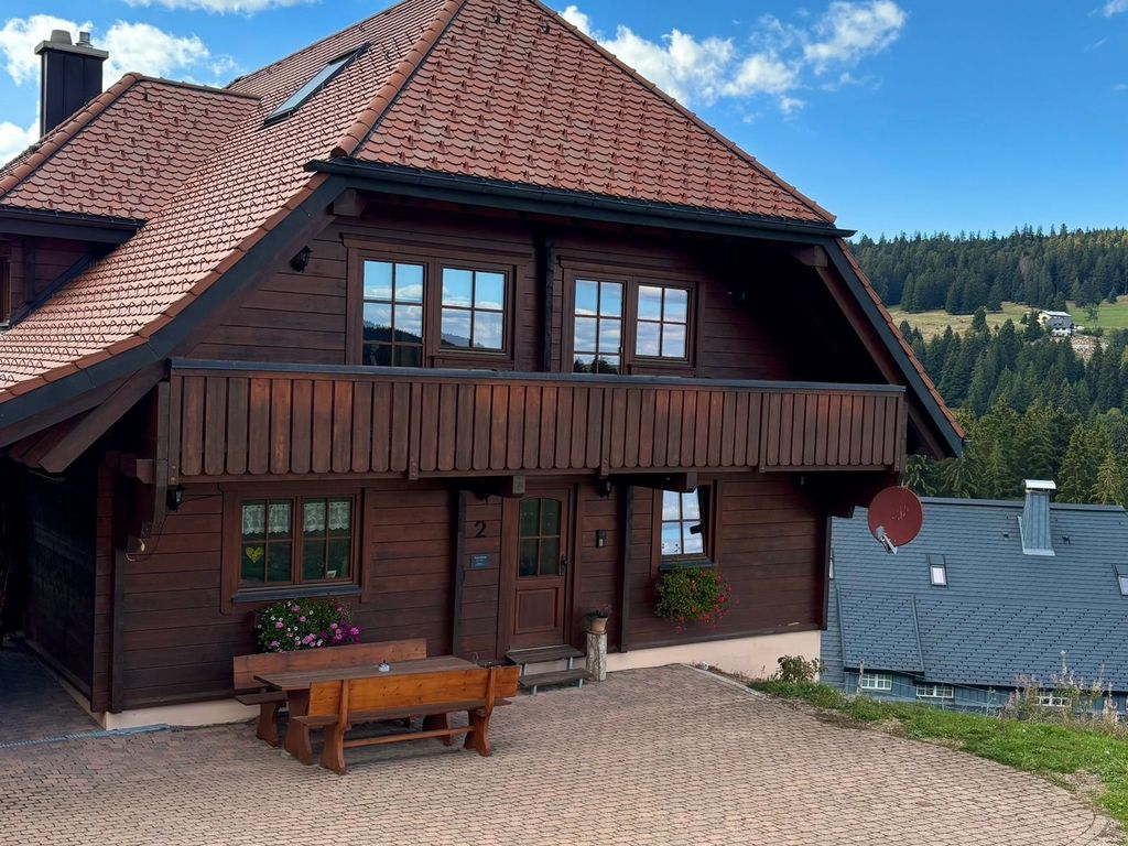 Hauseingang und Terrasse