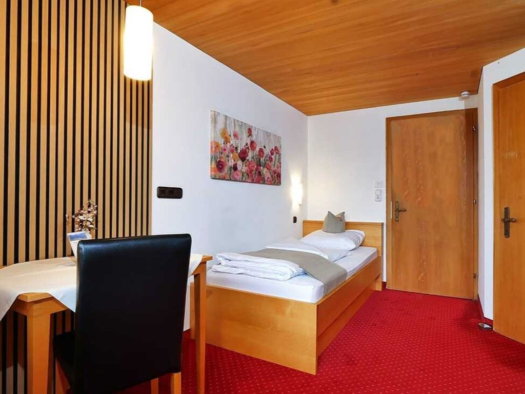 Einzelzimmer, mit Balkon