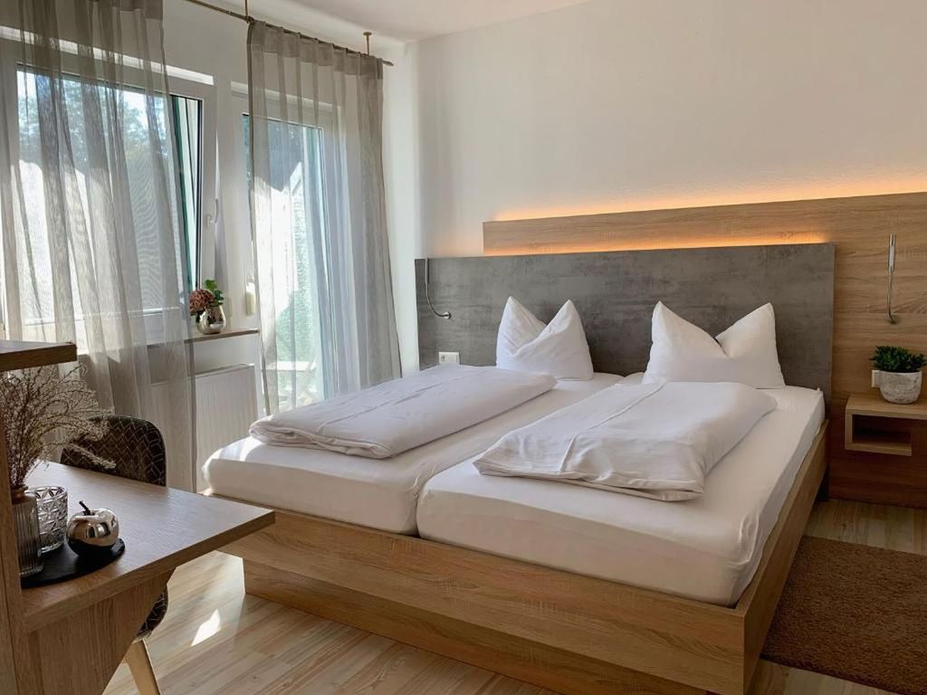 Doppelzimmer mit Balkon