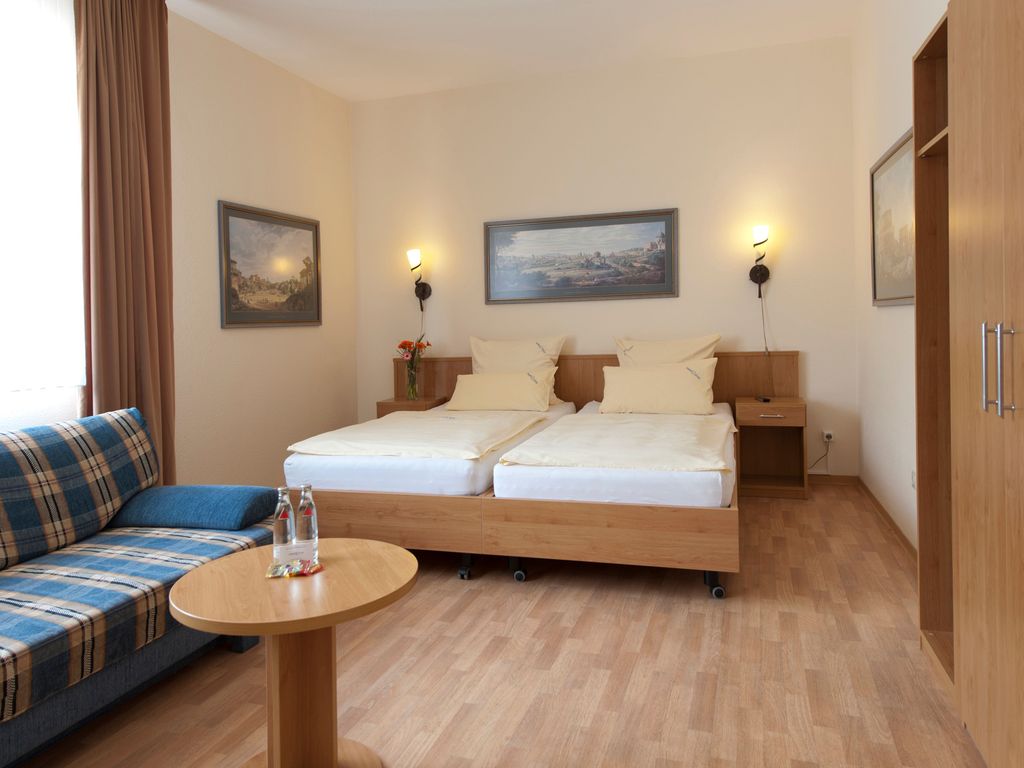 Doppelzimmer mit Sofa/Zustellbett