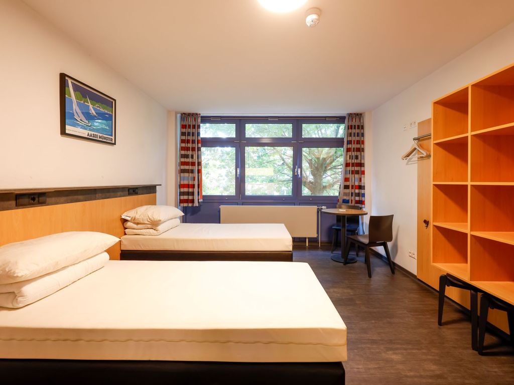 3-4 Bett Zimmer mit Fenster