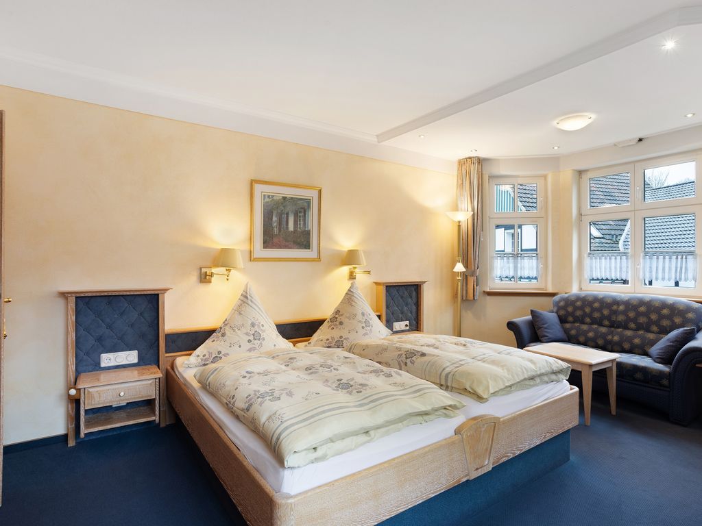 BEDROOM, INSIDE