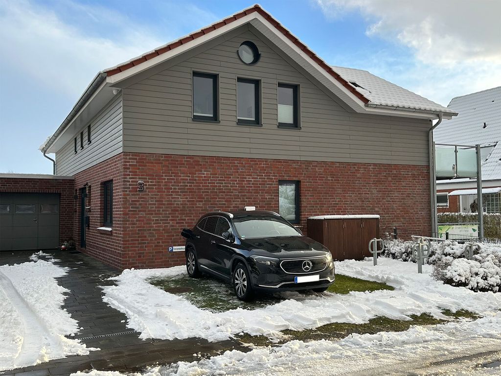 Ansicht Haus Auffahrt