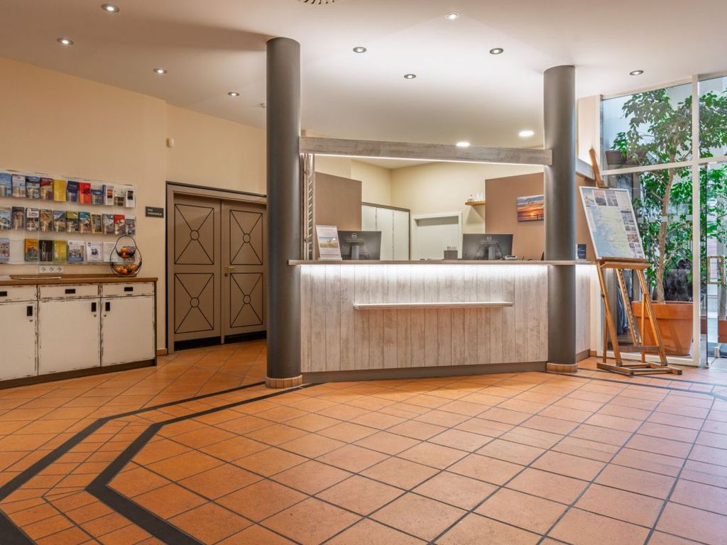 Rezeption  im Best Western Plus Theodor Storm Hotel