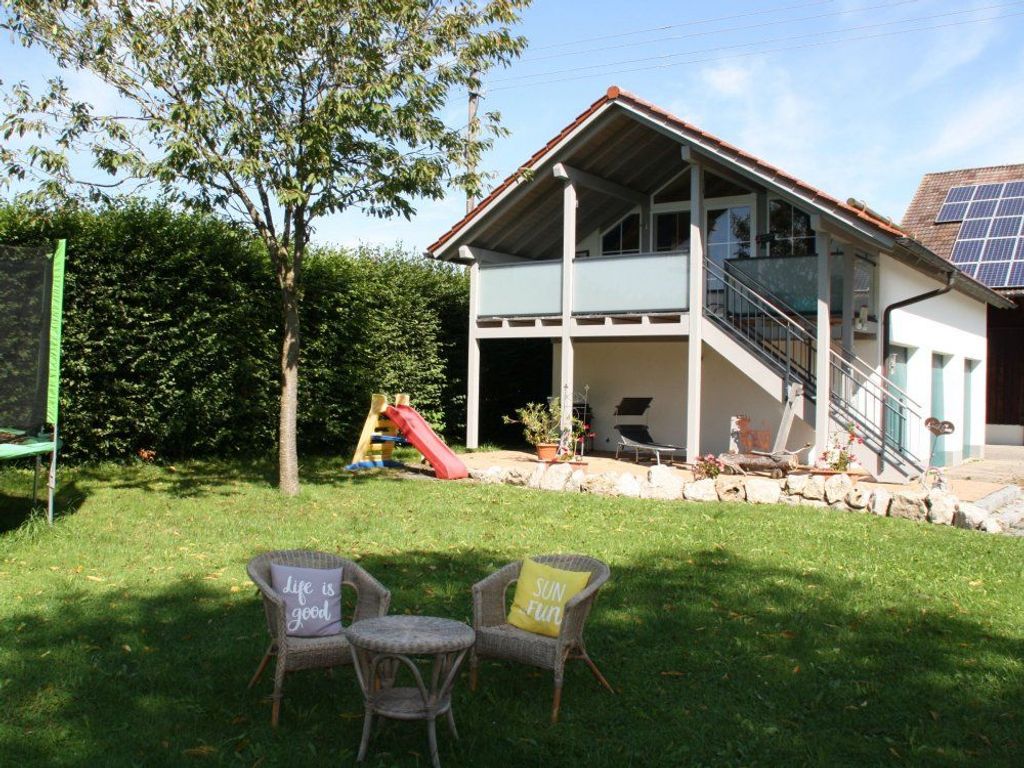 Ferienwohnung mit Südbalkon und Terrasse in eigenem Gebäude