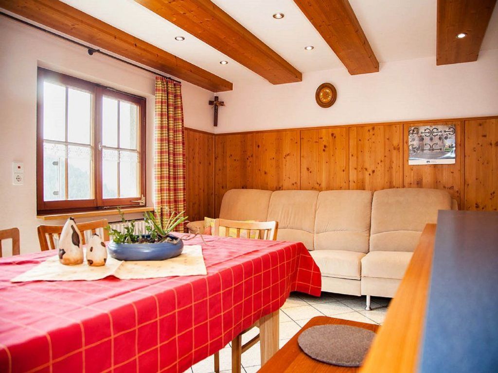Ferienwohnung Hof - Sitzbereich
