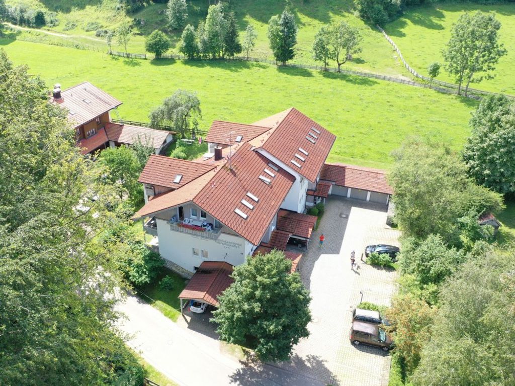 ruhige Lage im Grünen direkt unterhalb des Kienberges