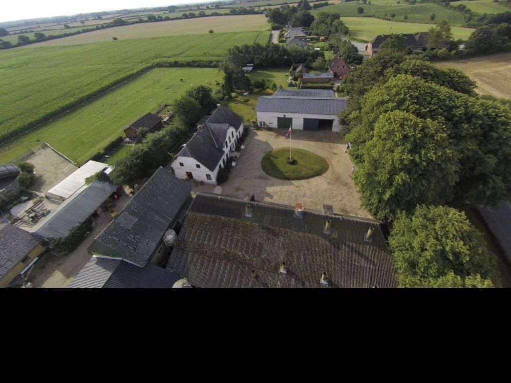 Übersicht Lindenhof, Camperwiese rechts vom Haupthaus