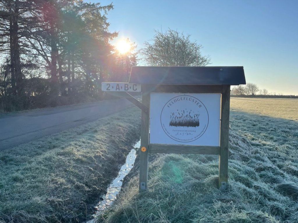 Schild an der Einfahrt  Alter Husumer Weg