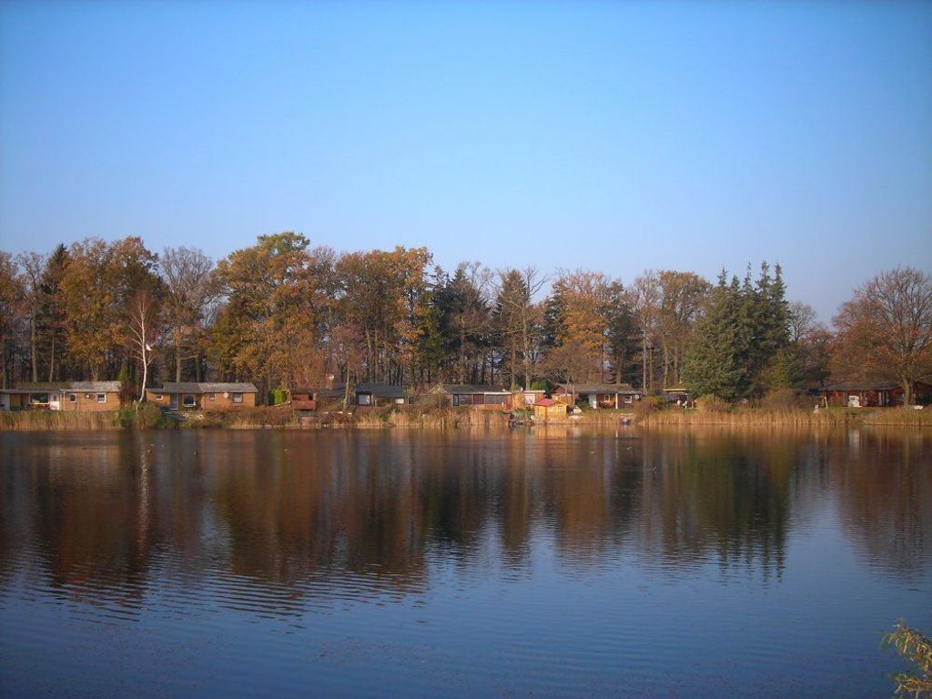 FerienhÃ¤user im Waldweg direkt am Strandsee