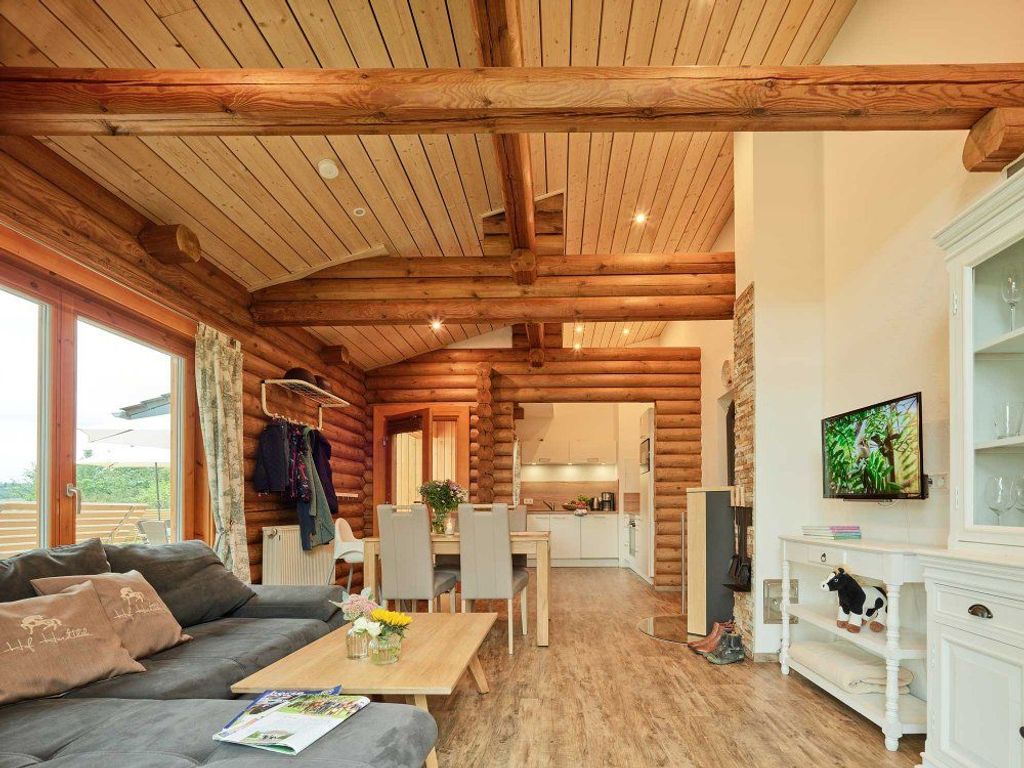 Ferienhaus Gutenfels: Wohnraum mit Küche