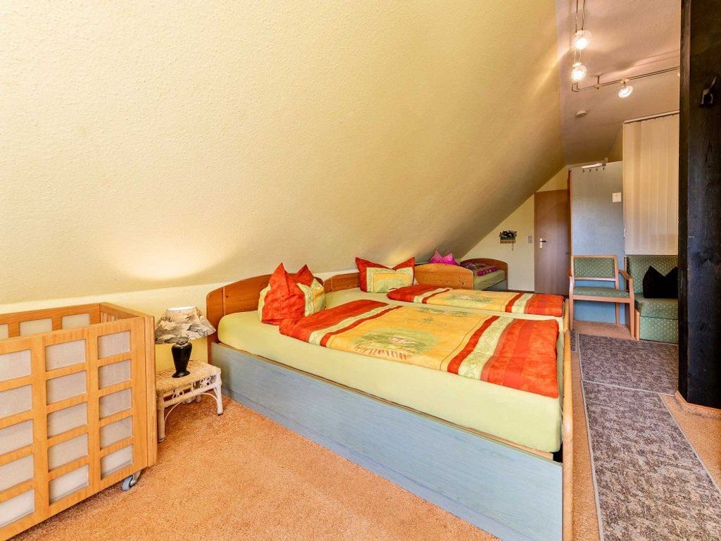 Mansardenzimmer mit Dachterrasse, Dusche &amp; WC