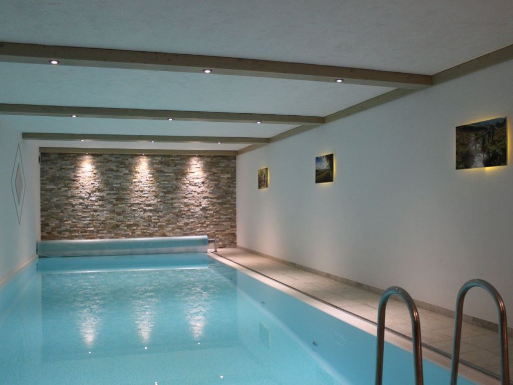 Hallenbad_Wellness  1