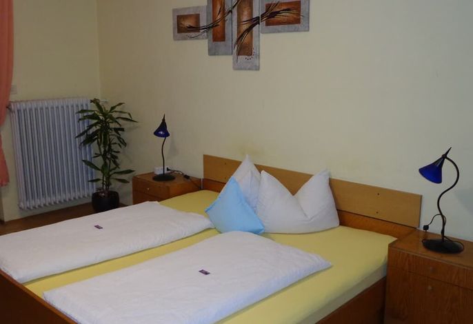 Dreibettzimmer / Nr. 9 / 22 qm